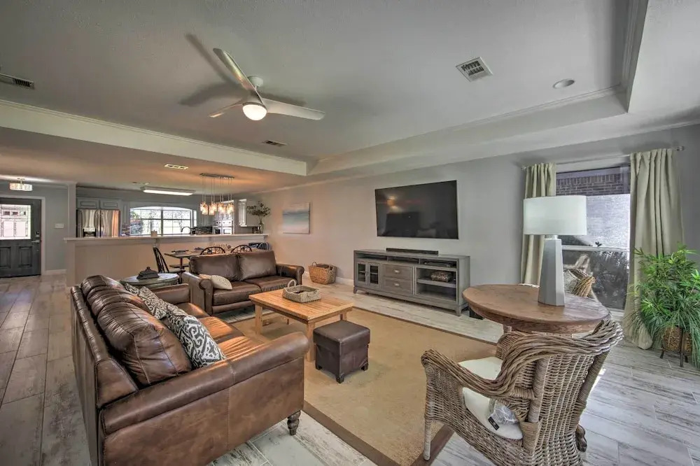 Lakefront Home w/ Dock in Mabank: Near Golfing!