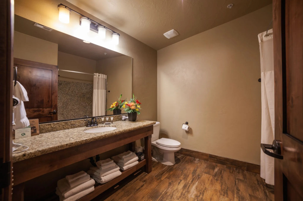 Отель Cable Mountain Lodge