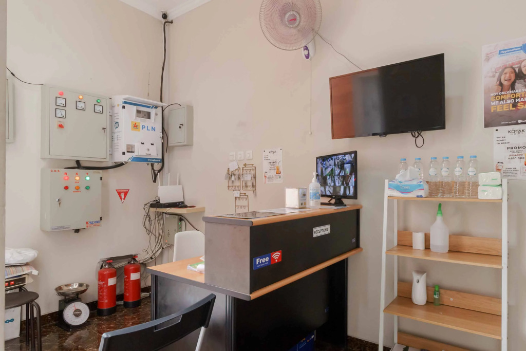 Palm Eight Mitra RedDoorz