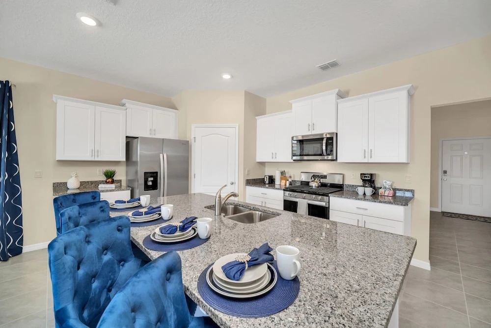 7655 Oakmoss Loop