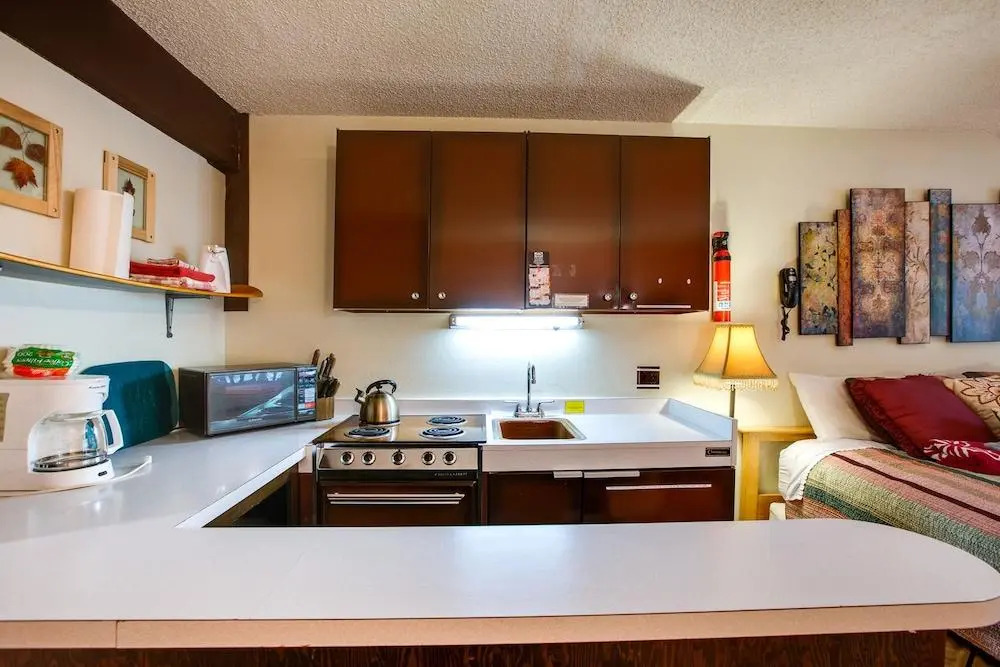 46SLL - Convenient - Economical - WiFi - Sleeps 2