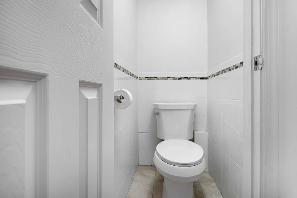 Beautiful 3 Bedroom Unit in Prime Location