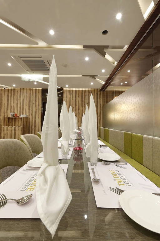 Hotel Luxura