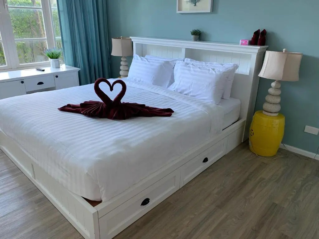 Summer Huahin Condo108,2 Bedroom,Near Beach&Cicada,Garden view,Amazing Swimming pool