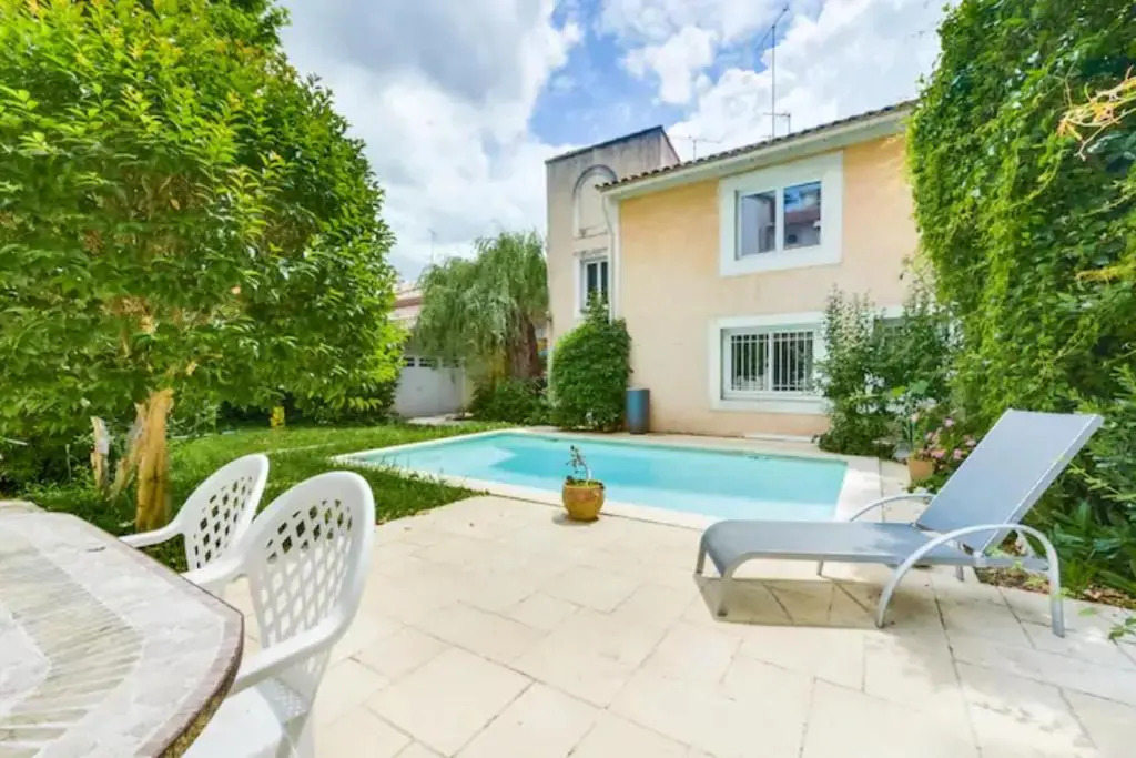 MAGNIFIQUE VILLA À 10 MINUTES À PIED DU CENTRE-VILLE D'AVIGNON WiFI GRATUIT