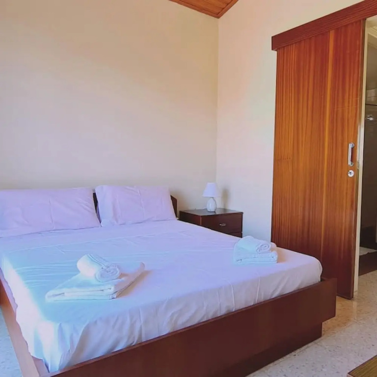 52 MEN - Sea Gem Apartment