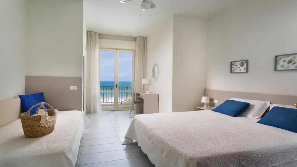 Hotel Ambasciatori Beach Front Breakfast e Brunch XXL fino alle 12 30