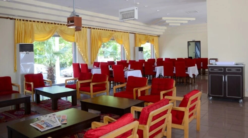 Oge 2000 Hotel