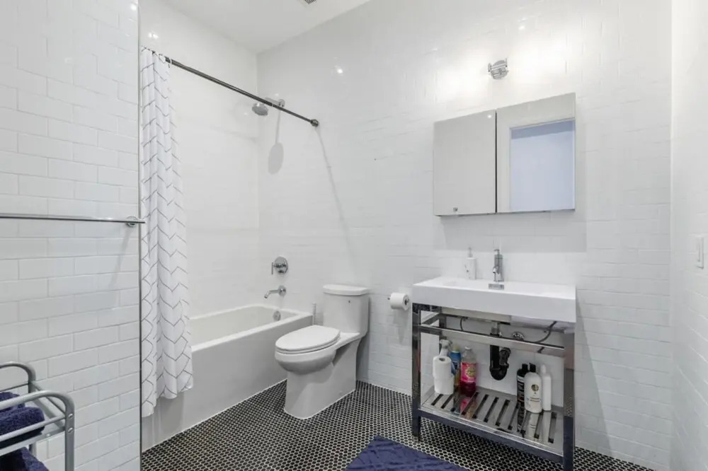 Spacious 2Br Dundurn Loft Rooftop Terrace Parking Gym