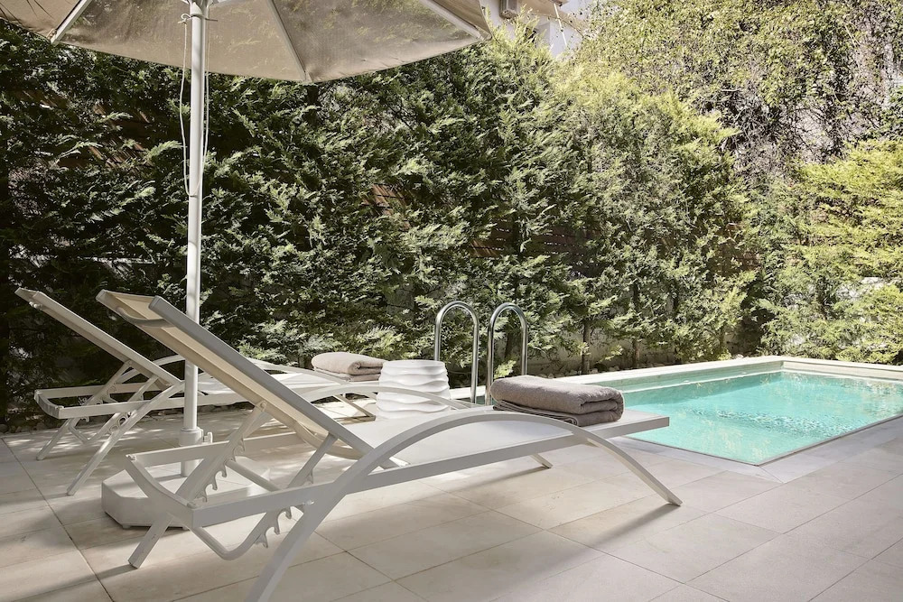 Crystal Green Signature Condos