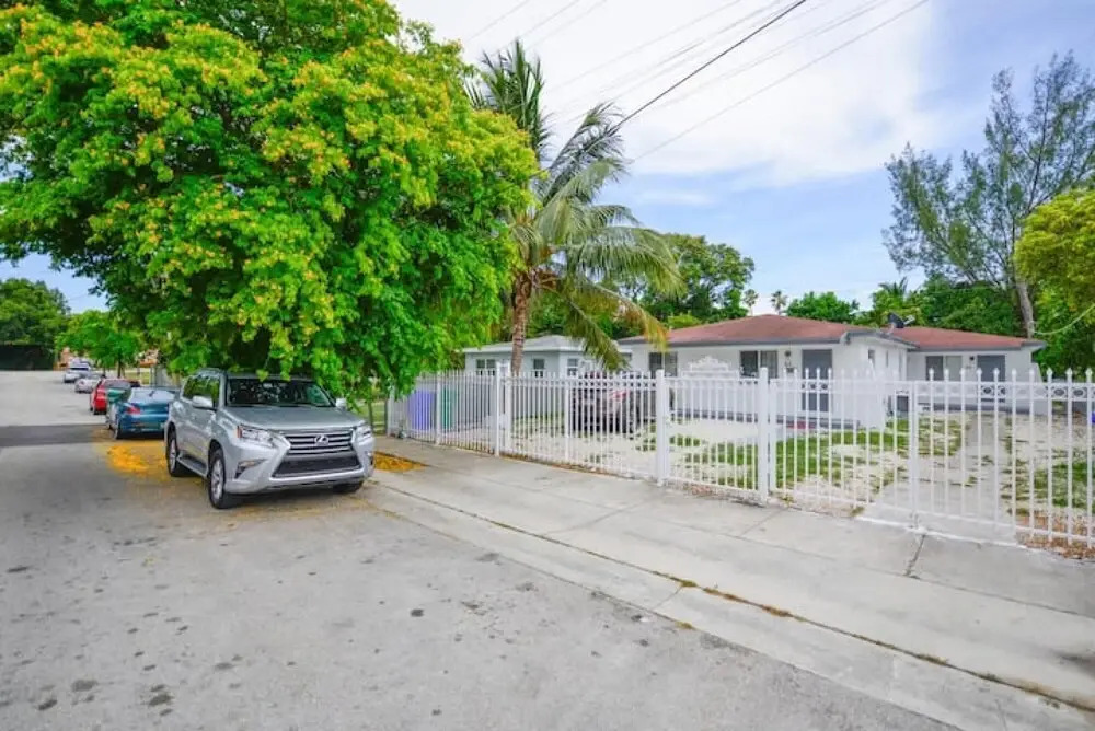 Beautiful 3 Bedroom House In Miami