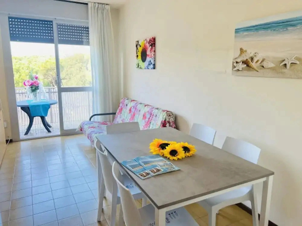 Airy Apartment With Balcony-beahost