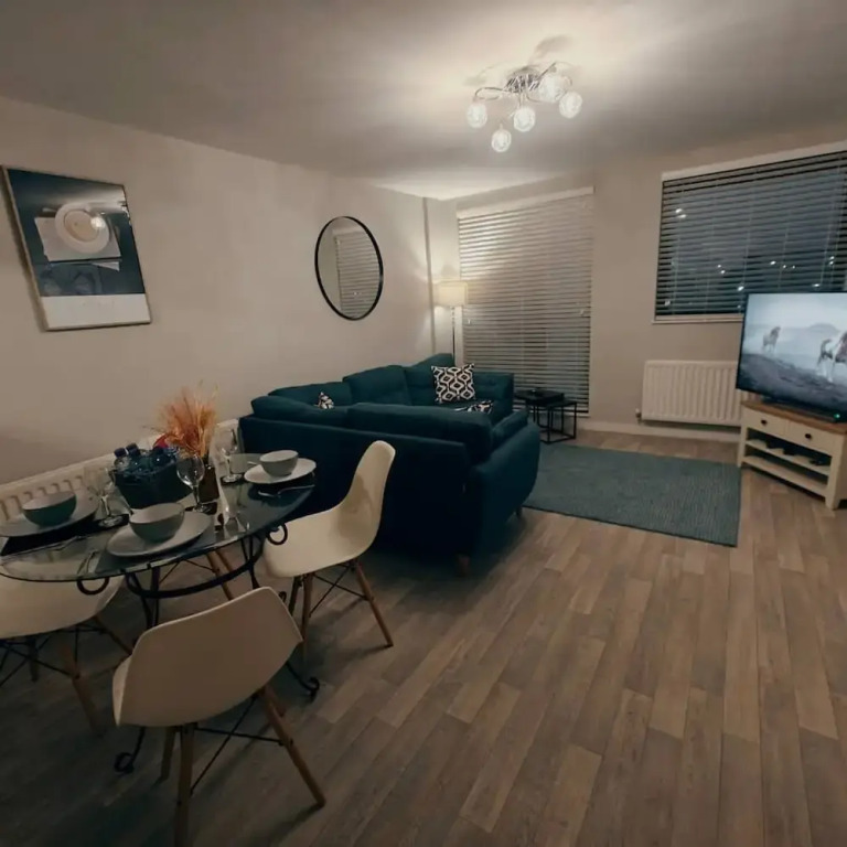 2BR Spacious City Centre Apartment