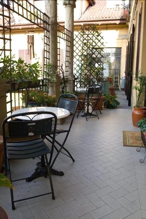 Hotel Azalea