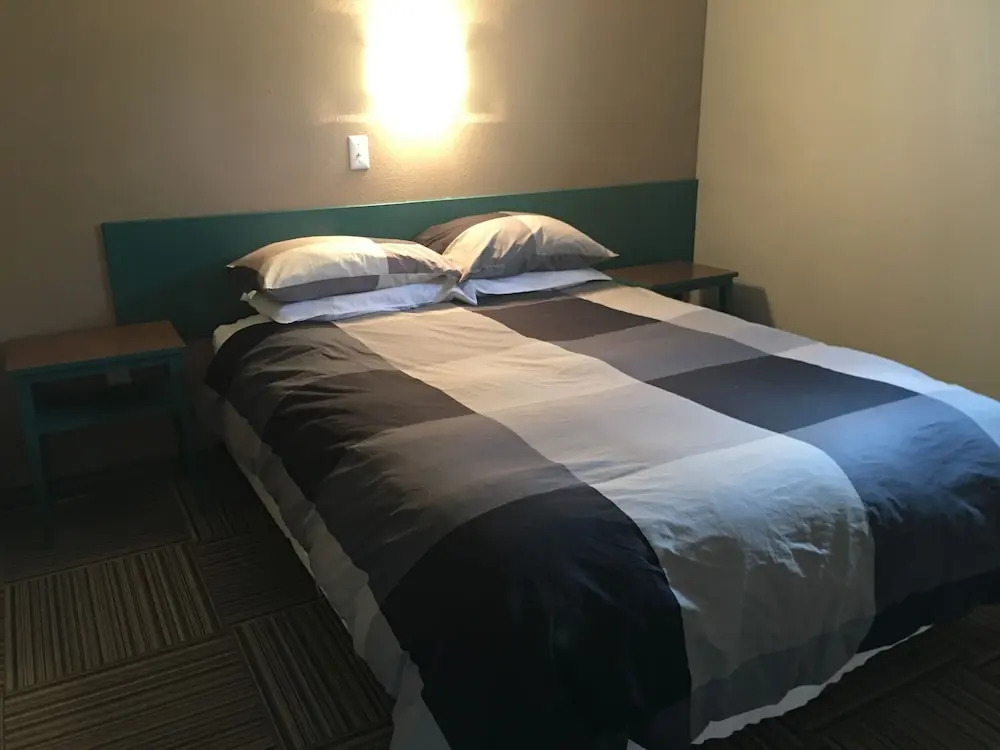 The Canterbury Inn of Downtown Invermere