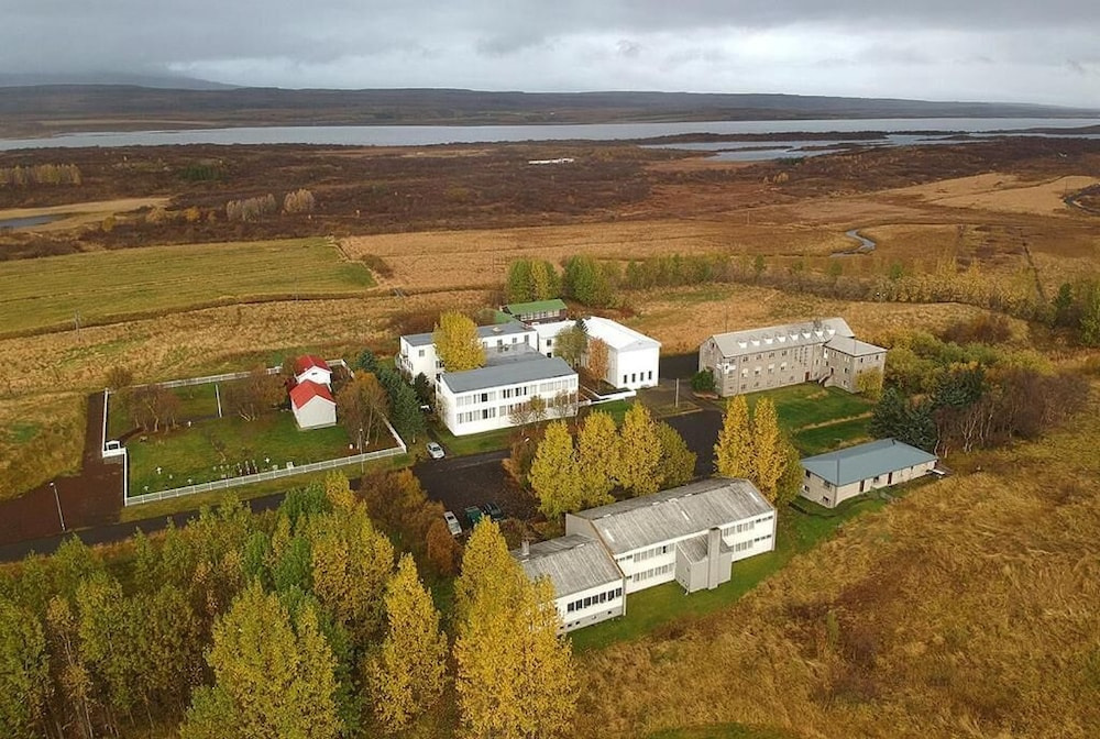 Eiðar Hostel and Apartments