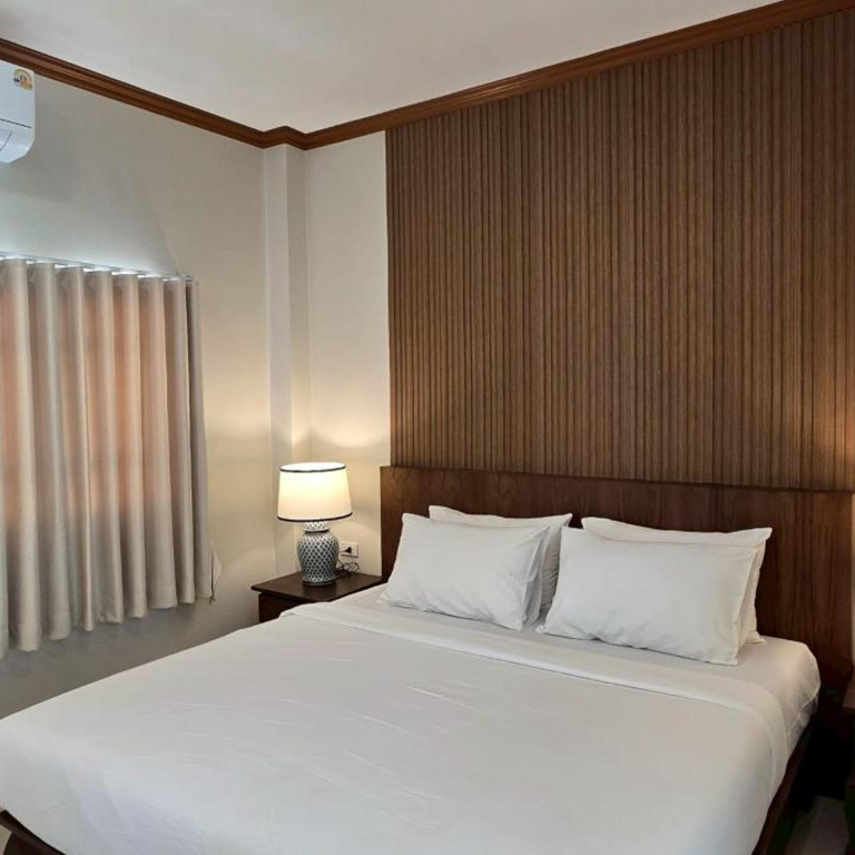 ROYAL PINEAPPLE HOTEL l a welcome to wealth and good fortune