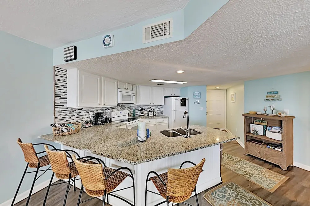 Rega204a 2 Bedroom Condo