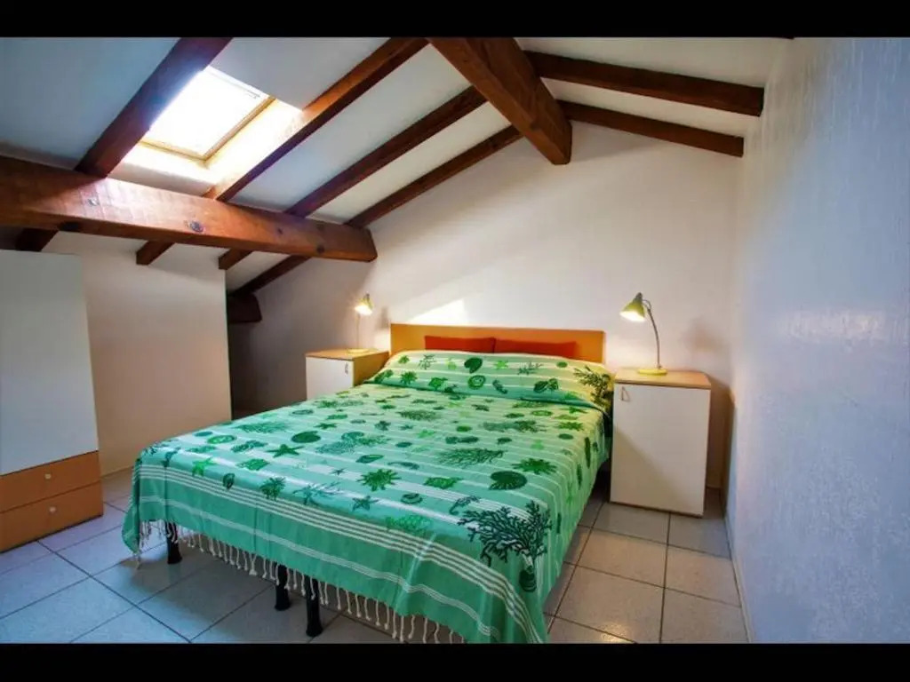 Apartment for 8 people with 2 bathrooms, on the sea