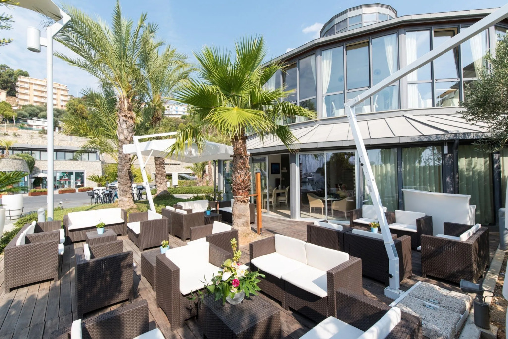 Hotel Riviera dei Fiori