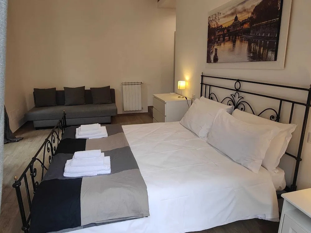White King Rooms