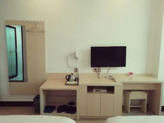 Desheng Bianjie Hotel