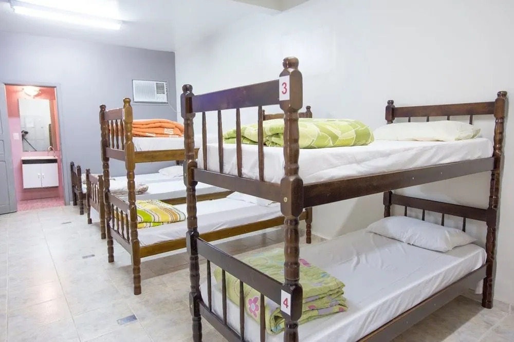 Hostel 76