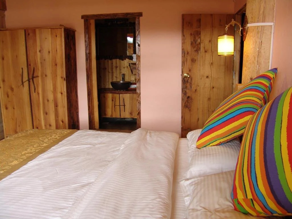 Shangri-La Skyside Inn