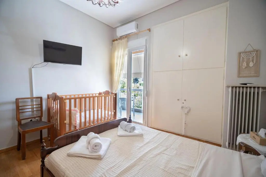 Family apartment at Kalithea 2 bedrooms 4 pers