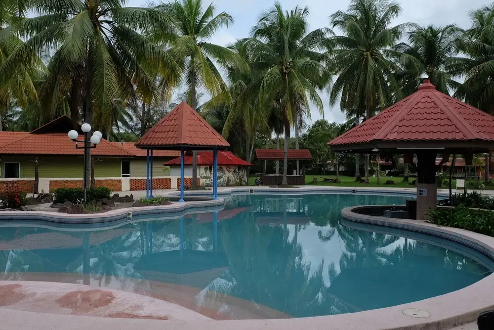 Raintree Beach & Golf Resort