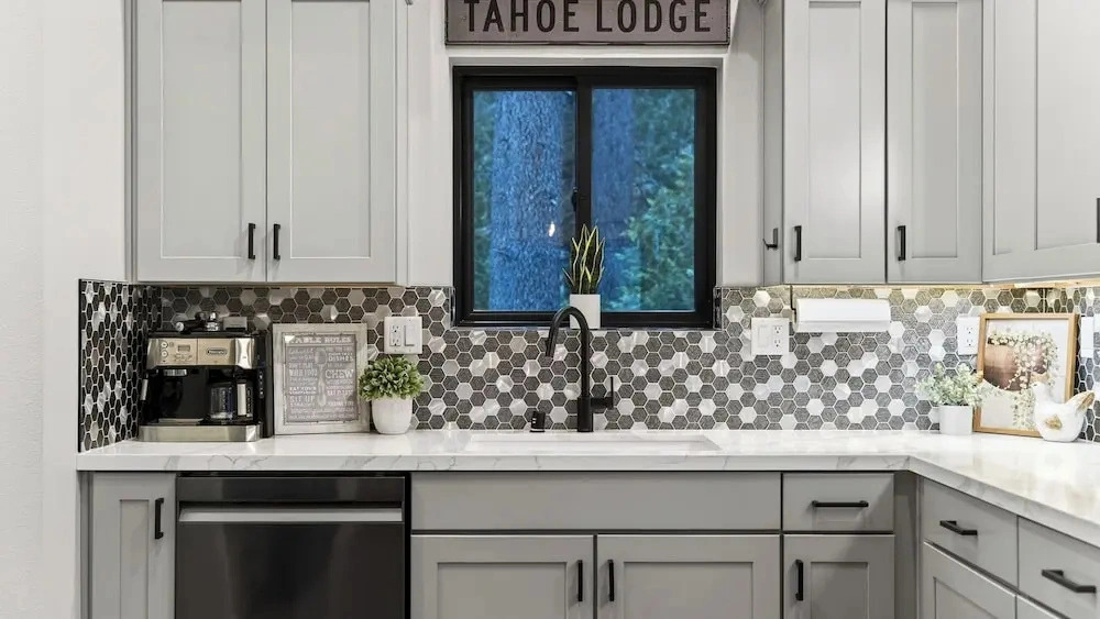Tahoe Glen by Avantstay Steps to Lake + Near Cave Rock + Heavenly Ski Resort Tahoe Rim Trail