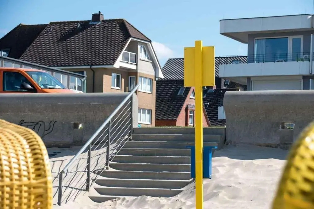 Ferienwohnung-1-im-Haus-Seeluft-Duhnen-Strandnah-und-mit-Meerblick