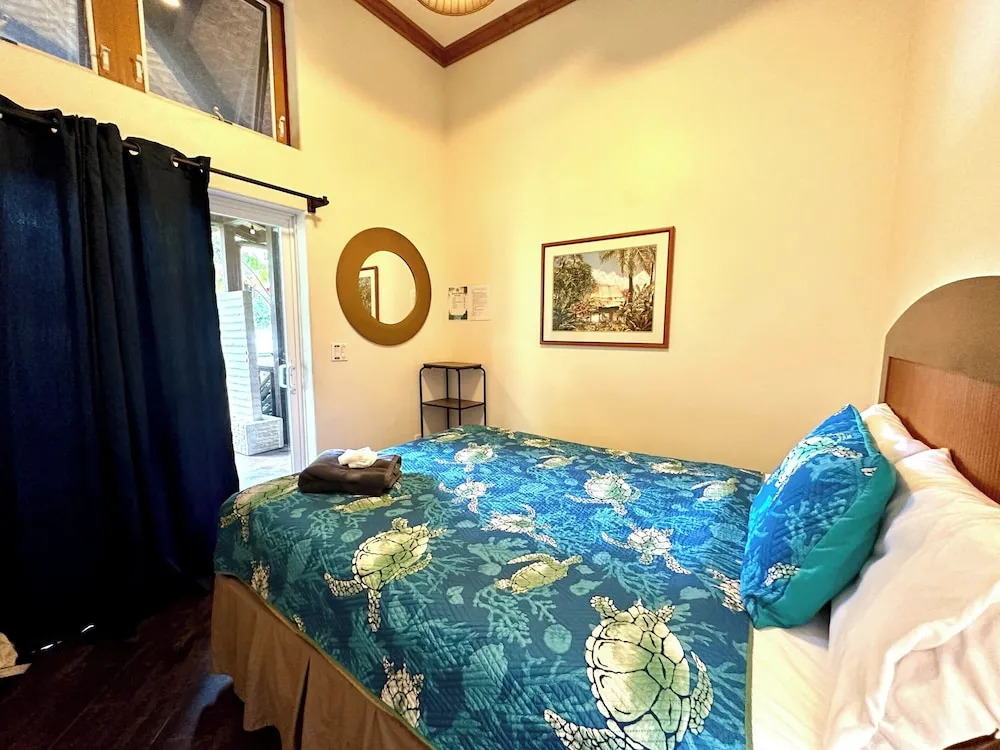 Hawaiian Sanctuary Eco Retreat Center