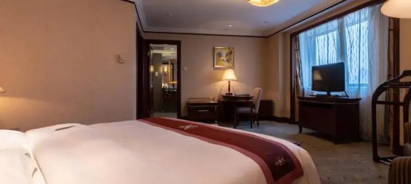 Golden Ocean Hotel