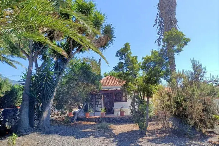 Bungalow in El Paso With Terrace