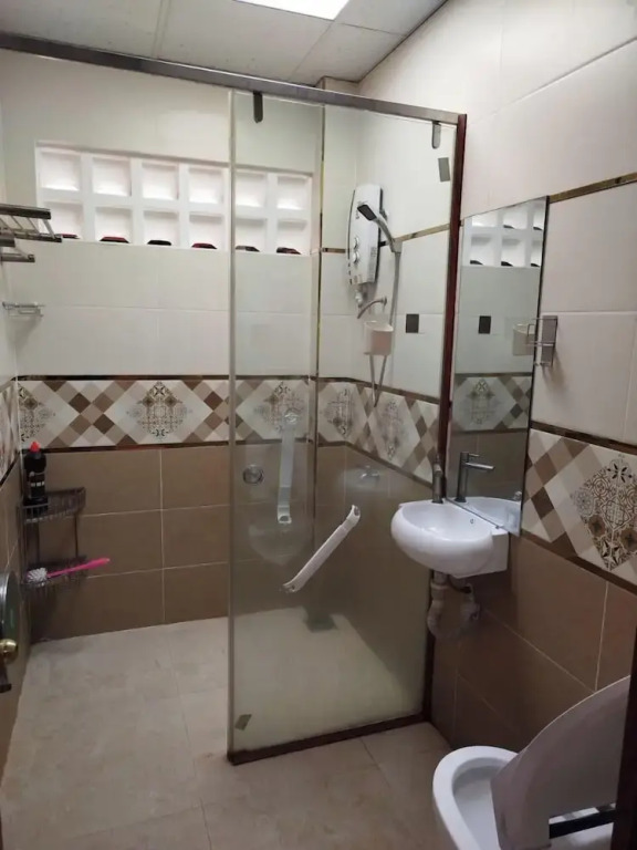 KQ Hostel