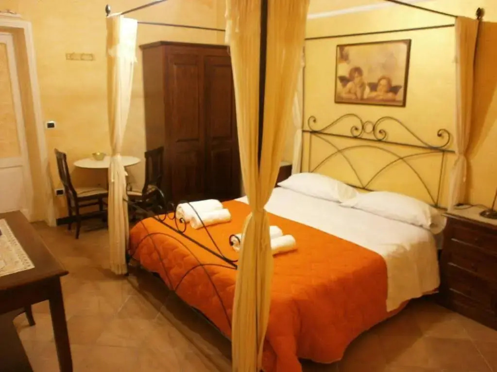 Baylon Suites