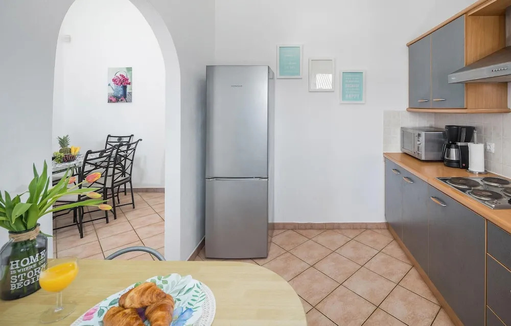 Amazing Home in Dracevac With Outdoor Swimming Pool, Wifi and 3 Bedrooms