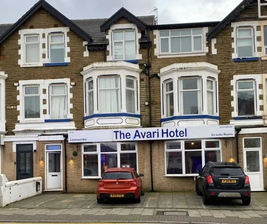 Avari Hotel
