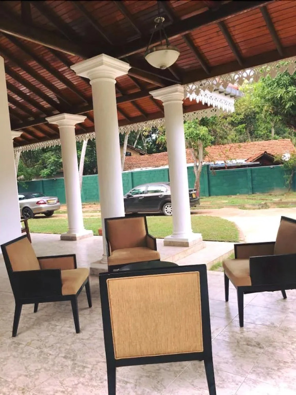 Royal Phoenix Boutique Hotel