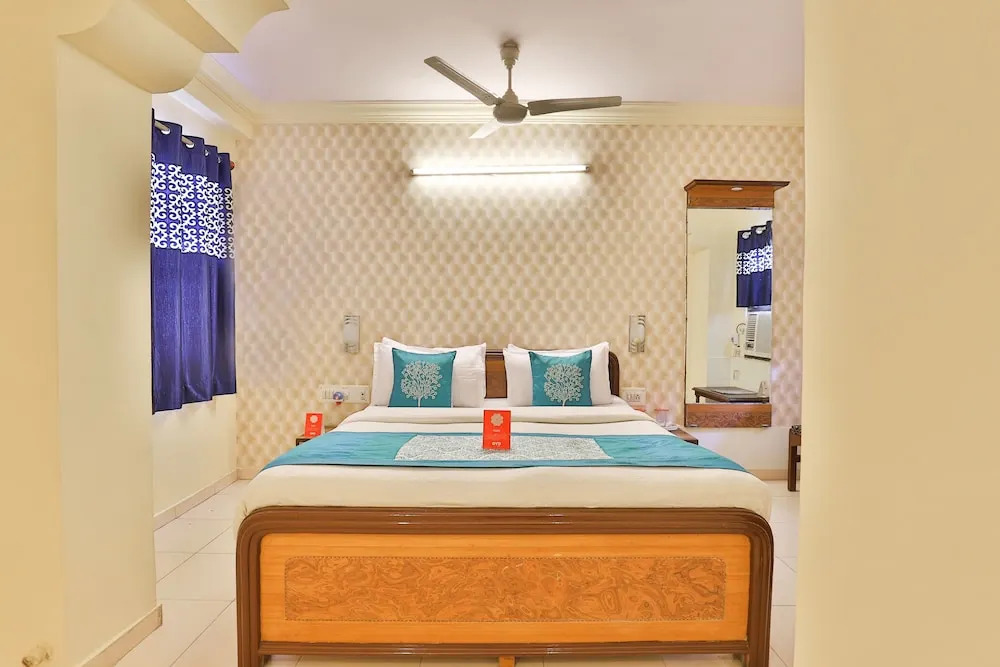 Collection O 11650 HOTEL GRAND APPLE