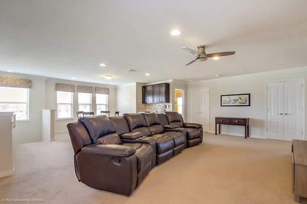 New Lake Front Pool, Movie Theater, Games & More! 8 Bedroom Villa