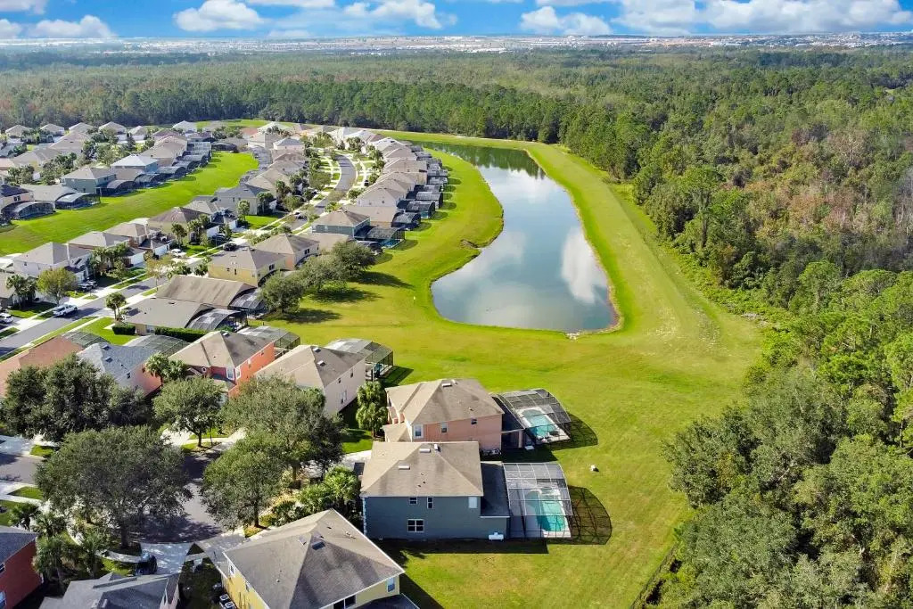 Mickeys Sunspot - 6 bed Emerald Island Resort pool home
