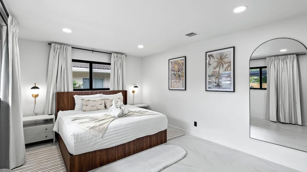 Soleil Oasis by Avantstay Screened Pool + Outdoor Lounge + Firepit Near the Beach