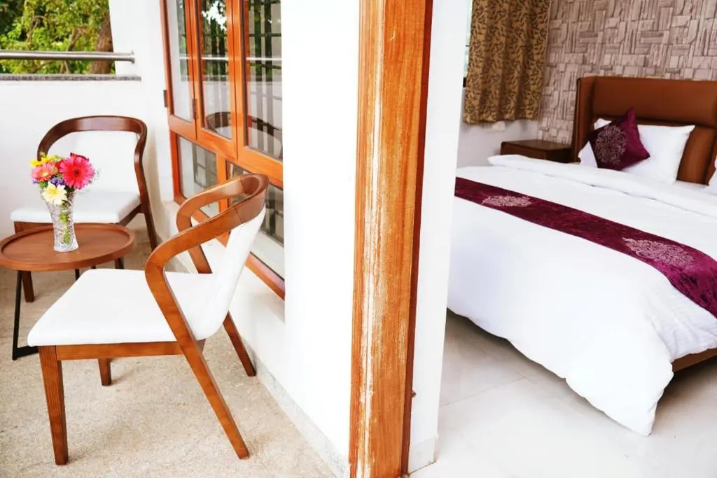 UNNATHI SUITES