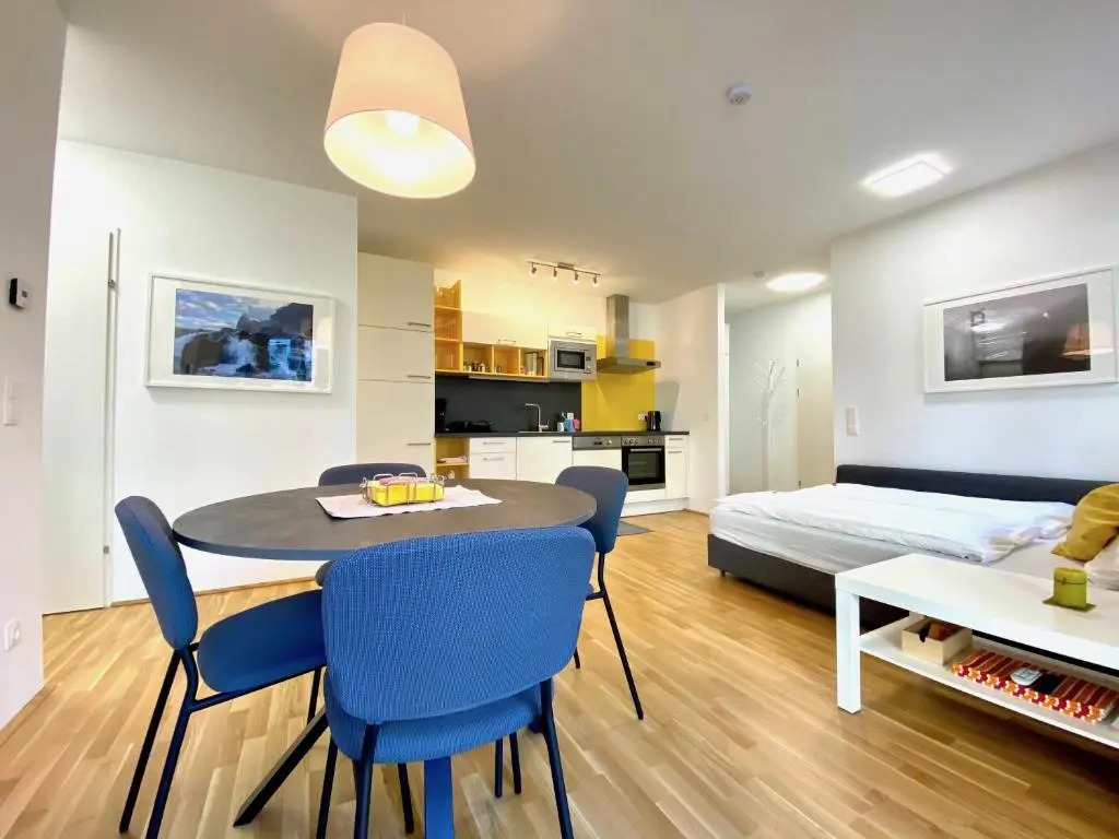 Topmodernes Sonnenwohnen Apartment bei U-Bahn und Therme Wien Oberlaa, 15 min bis Stephansplatz