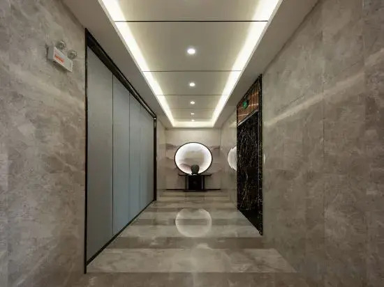 Huayi Hotel