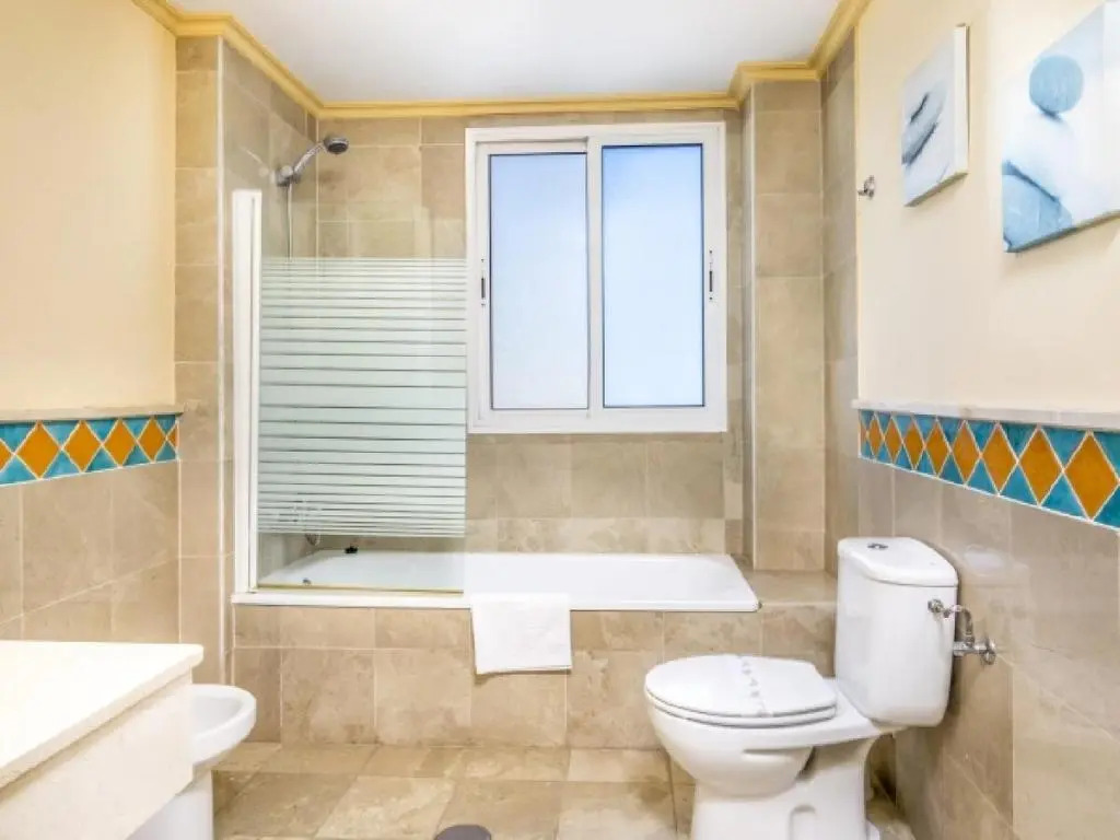 Apartamento en la playa con aire y WiFi
