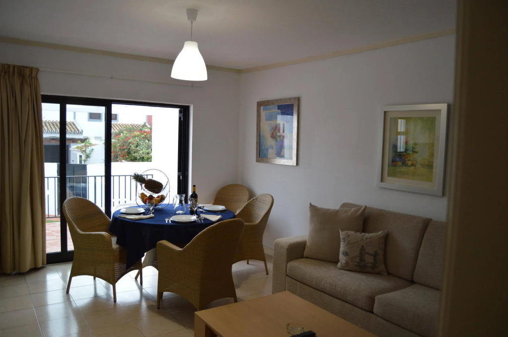 Mouraliz Apartmentos