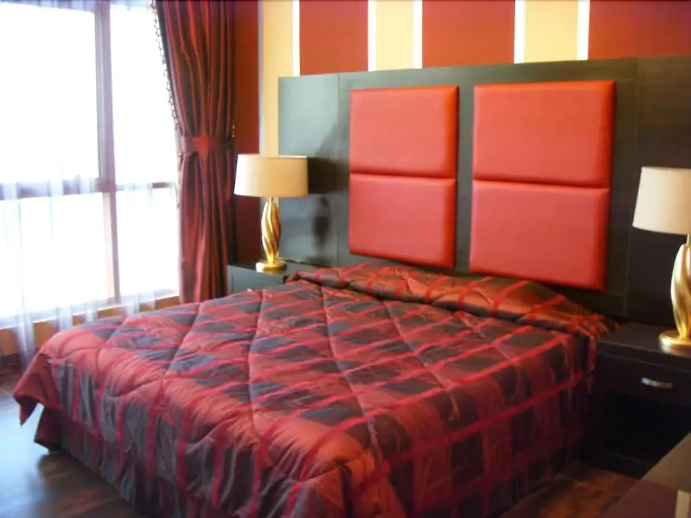 Al Manzil Suites - 2 Adliya
